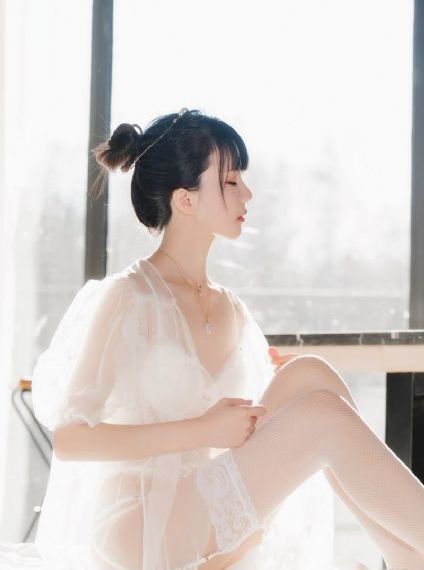 国产礼服_4K在线观看高清