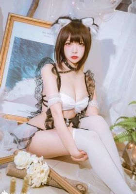 欧美巨大一区_高清字幕版在线播放