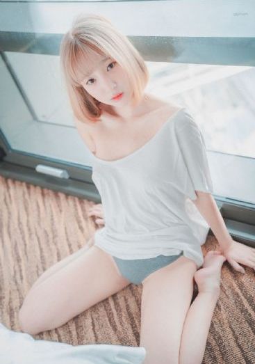 欧美大叔街拍头像_国产剧完整视频观看