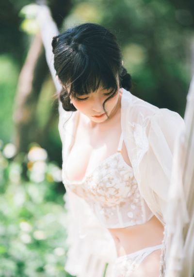 日韩美女翘臀后入图_高清免费观看电视剧